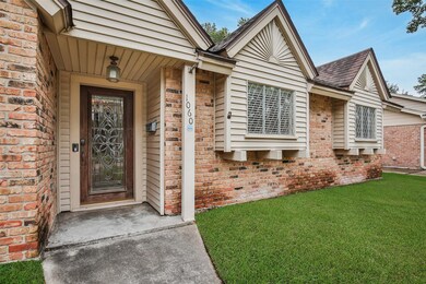 1060 Cheshire Ln, Houston, TX 77018 - photo 5