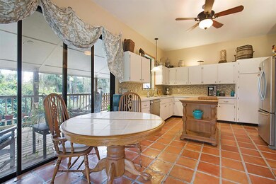 EAT IN KITCHEN