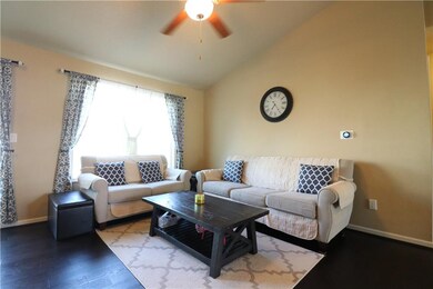 2623 Shadow Creek Ln, Des Moines, IA 50320 - photo 4