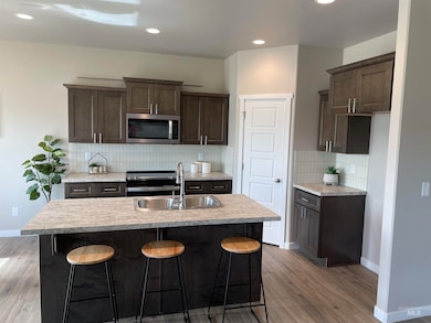 1020 Kenbrook Loop, Twin Falls, ID 83301 - photo 4