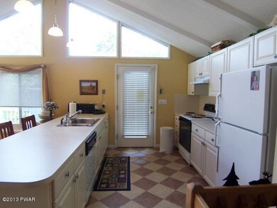 111 Waterview Dr, Lords Valley, PA 18428 - photo 6