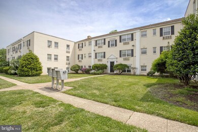 2303 Farrington Ave unit 2-302, Alexandria, VA 22303 - photo 2