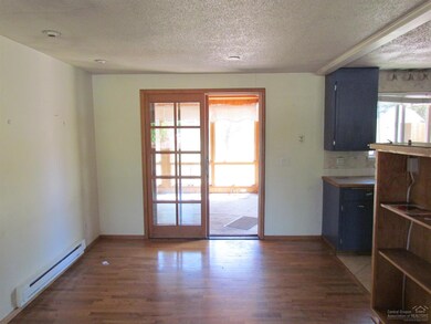 1633 NE Watson Dr, Bend, OR 97701 - photo 6