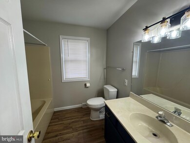 213 Zwecker Cir, New Holland, PA 17557 - photo 5