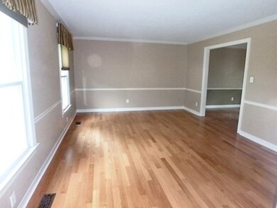 105 Cardiff Ct, Jacksonville, NC 28546 - photo 2