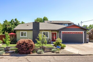 100 Princess Way, Central Point, OR 97502 - photo 2