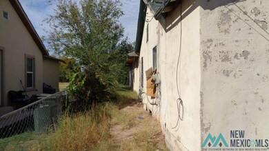 403 N Maple St, Carlsbad, NM 88220 - photo 4