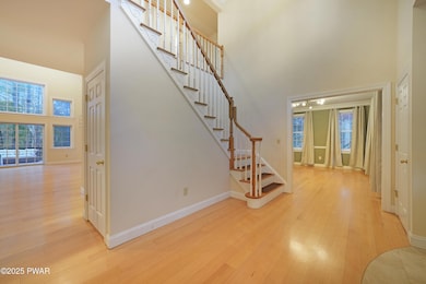 121 Millcreek Ct, Milford, PA 18337 - photo 6