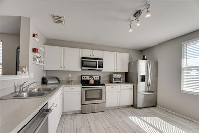 Light and bright kitchen