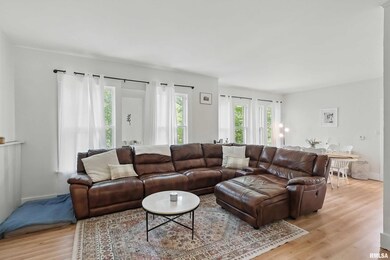 3123 Commodore St, Davenport, IA 52802 - photo 5