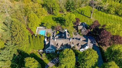 15157 Hemlock Point Rd, Chagrin Falls, OH 44022 - photo 2