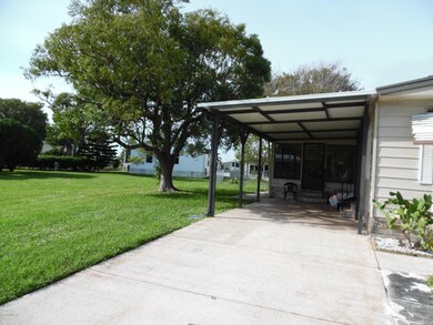 932 Hyacinth Cir, Sebastian, FL 32976 - photo 3