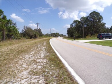 1163 Milwaukee Blvd unit 23, Lehigh Acres, FL 33974 - photo 3