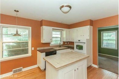 1314 Cummins Pkwy, Des Moines, IA 50311 - photo 4