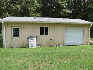 1228 Keefer Rd, Mansfield, OH 44903 - photo 5