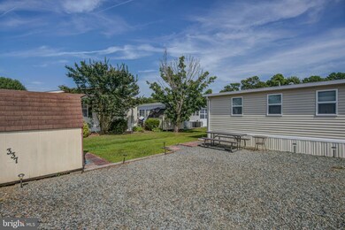337 Pine Cone Dr, Berlin, MD 21811 - photo 5