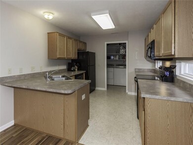 556 Scotch Pine Dr, Greenwood, IN 46143 - photo 7