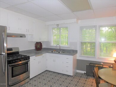 1855 Pennsylvania 739, Dingmans Ferry, PA 18328 - photo 5