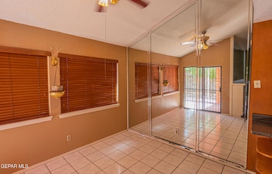 2009 Bobby Jones Dr unit A, El Paso, TX 79936 - photo 4