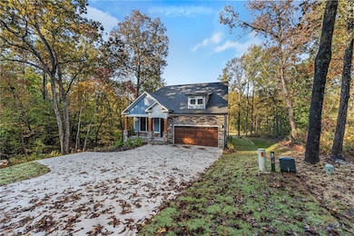 602 Cross Creek Dr, Seneca, SC 29678 - photo 3