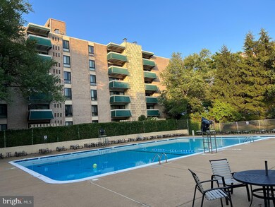 6143 Leesburg Pike unit 202, Falls Church, VA 22041 - photo 2
