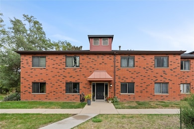 406 Teakwood Ln NE unit 20, Cedar Rapids, IA 52402 - photo 2