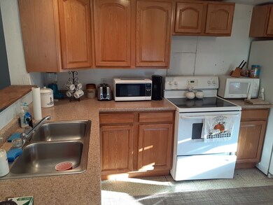 60 Kin Ct, Wareham, MA 02571 - photo 2