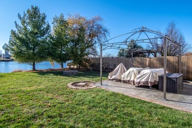 BEAUTIFUL WATER VIEWS - MATURE TREES