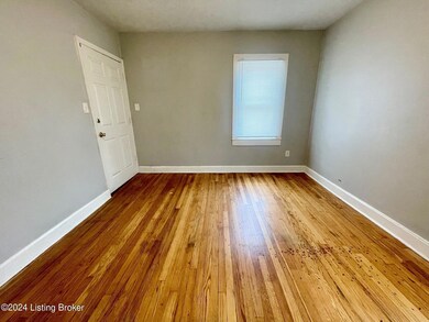 121 E 14th St unit 4, New Albany, IN 47150 - photo 2