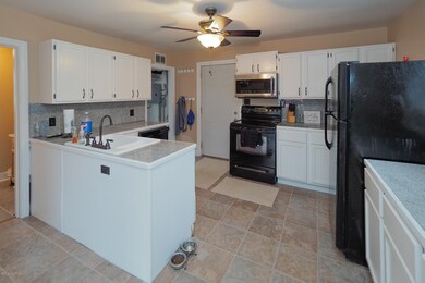 210 Cedar St-106
