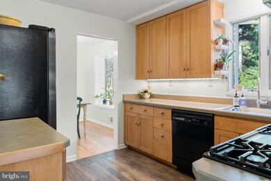 6805 Queens Ferry Rd, Baltimore, MD 21239 - photo 7