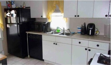 156 Yeoman Ave, Cranston, RI 02920 - photo 4