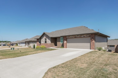 1650 N Old Castle Rd-3