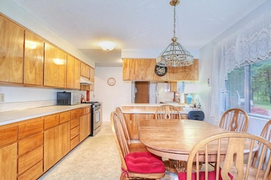 4580 Azalea Dr, Grants Pass, OR 97526 - photo 6