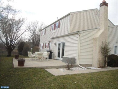 368 Roanoke Cir, Norristown, PA 19403 - photo 4
