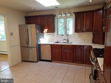 1036 Carper St, McLean, VA 22101 - photo 7