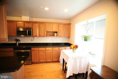 10242 Arizona Cir, Bethesda, MD 20817 - photo 3