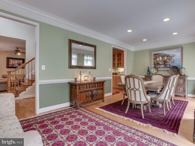 9978 Cyrandall Dr, Oakton, VA 22124 - photo 7