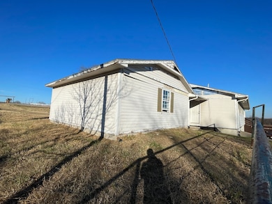 4031 Oklahoma 19, Stratford, OK 74872 - photo 3