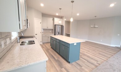 Kitchen_Dining (2).png