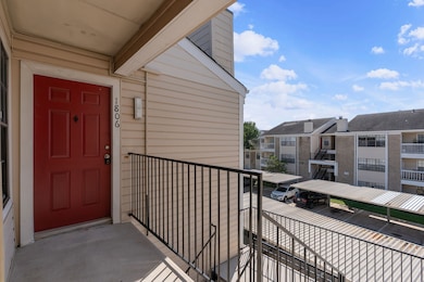 2750 Holly Hall St unit 1806, Houston, TX 77054 - photo 5