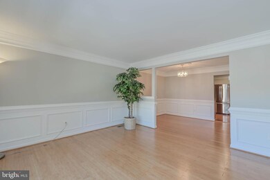 2949 Waterford Ct, Vienna, VA 22181 - photo 4