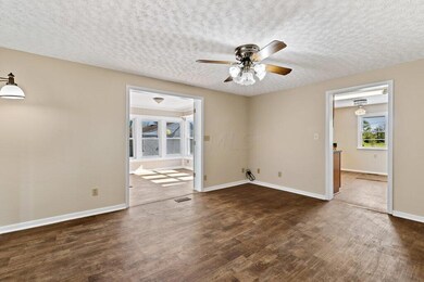 2432 Old Home Rd, Grove City, OH 43123 - photo 7