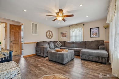 326 Dekalb Ave, Woodbridge, NJ 07095 - photo 4