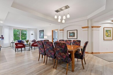 11484 Fairfield Rd W unit 301, Hopkins, MN 55305 - photo 2