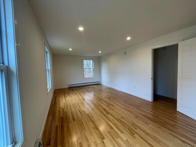 11 Twin Island Dr Biddeford MBed