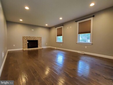 914 Tuckerton Rd, Reading, PA 19605 - photo 6