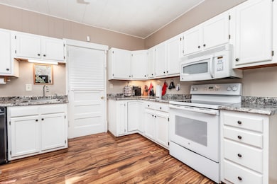 505 E Main St, Morrison, IL 61270 - photo 2