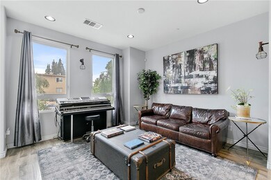 14713 Sherman Way unit 1/2, Van Nuys, CA 91405 - photo 5