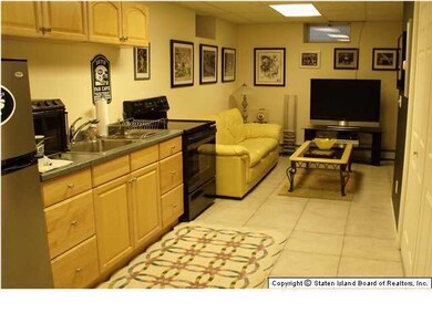 85 Weiner St, Staten Island, NY 10309 - photo 7